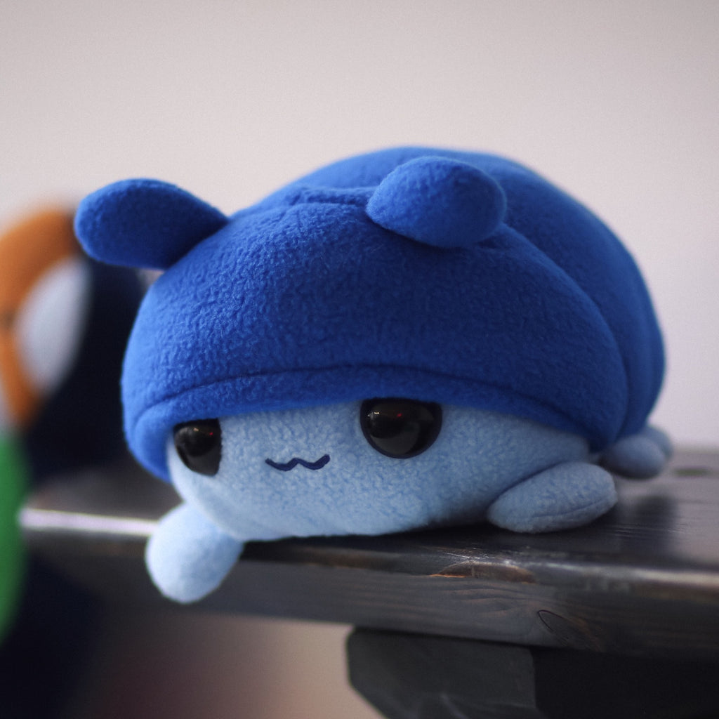 Pill Bug / Roly Poly plushie