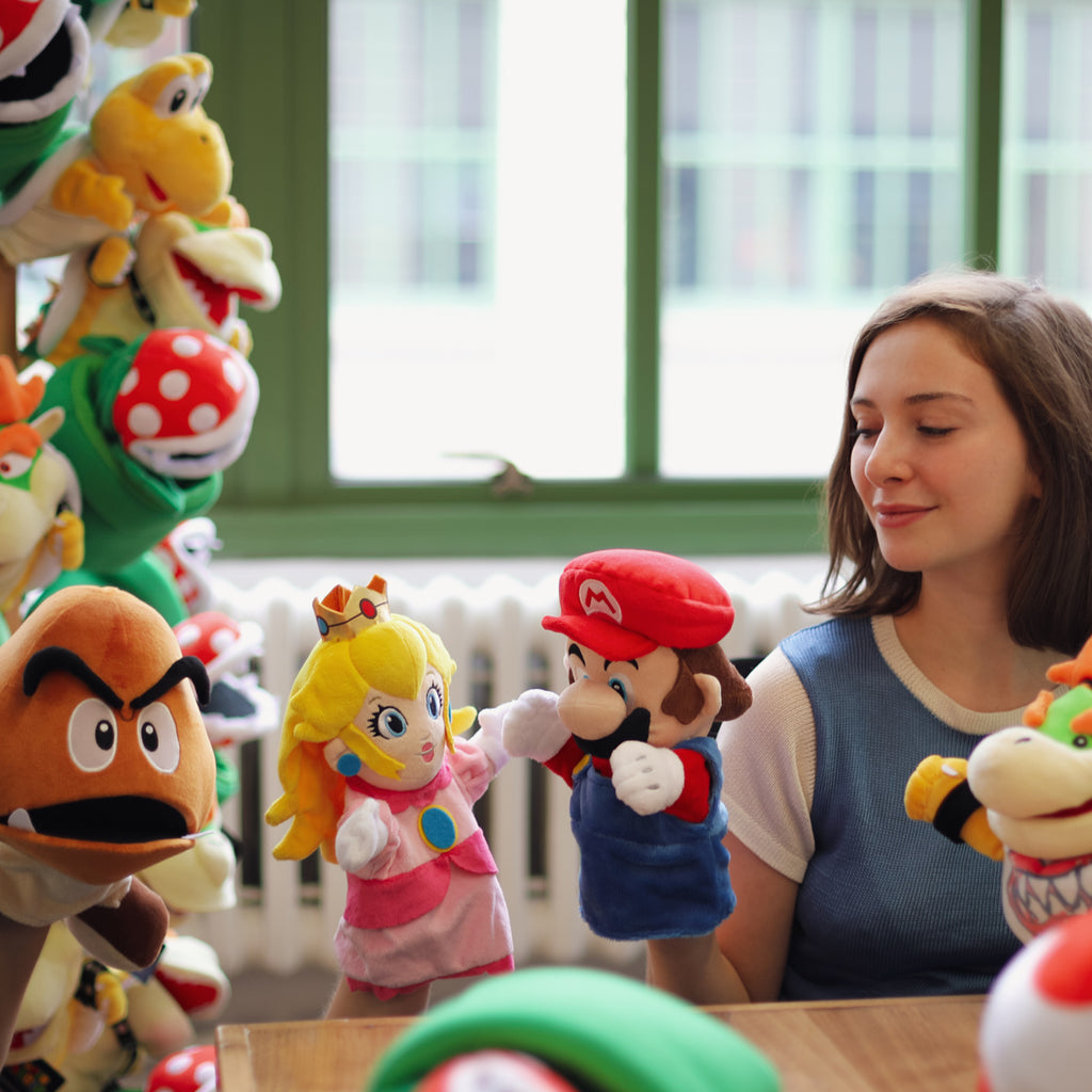 NIntendo: Super Mario Bros - official puppets